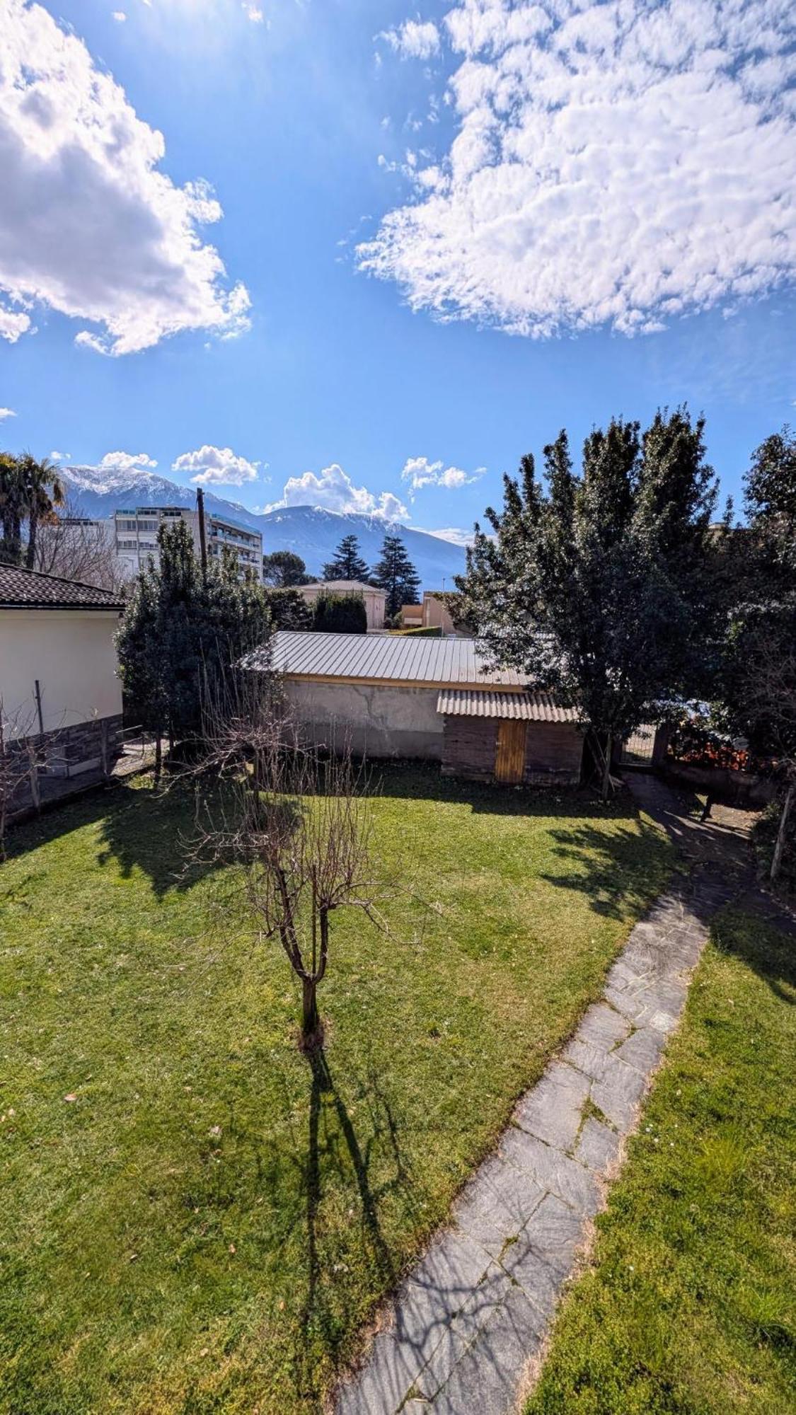 Locarno, Casa Pioda - Nahe Zentrum, Mit Balkon Und Parkplatz Extérieur photo